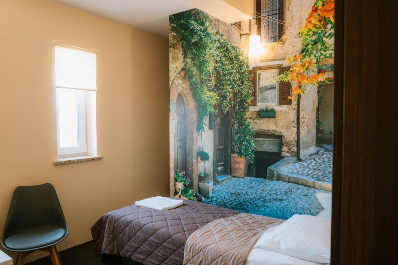 Kasztelan Hotel Krosno Buitenkant foto
