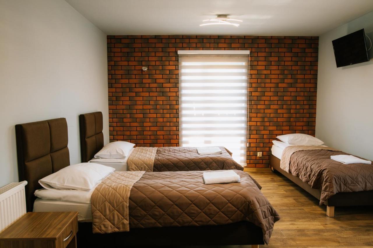 Kasztelan Hotel Krosno Buitenkant foto