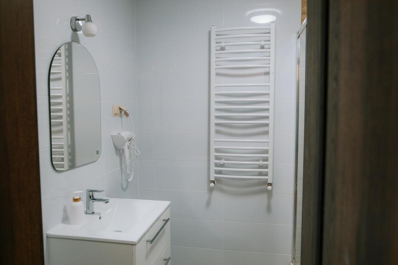 Kasztelan Hotel Krosno Buitenkant foto