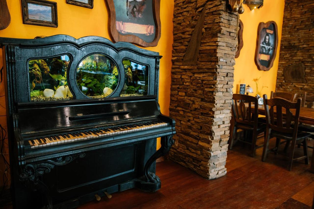 Kasztelan Hotel Krosno Buitenkant foto