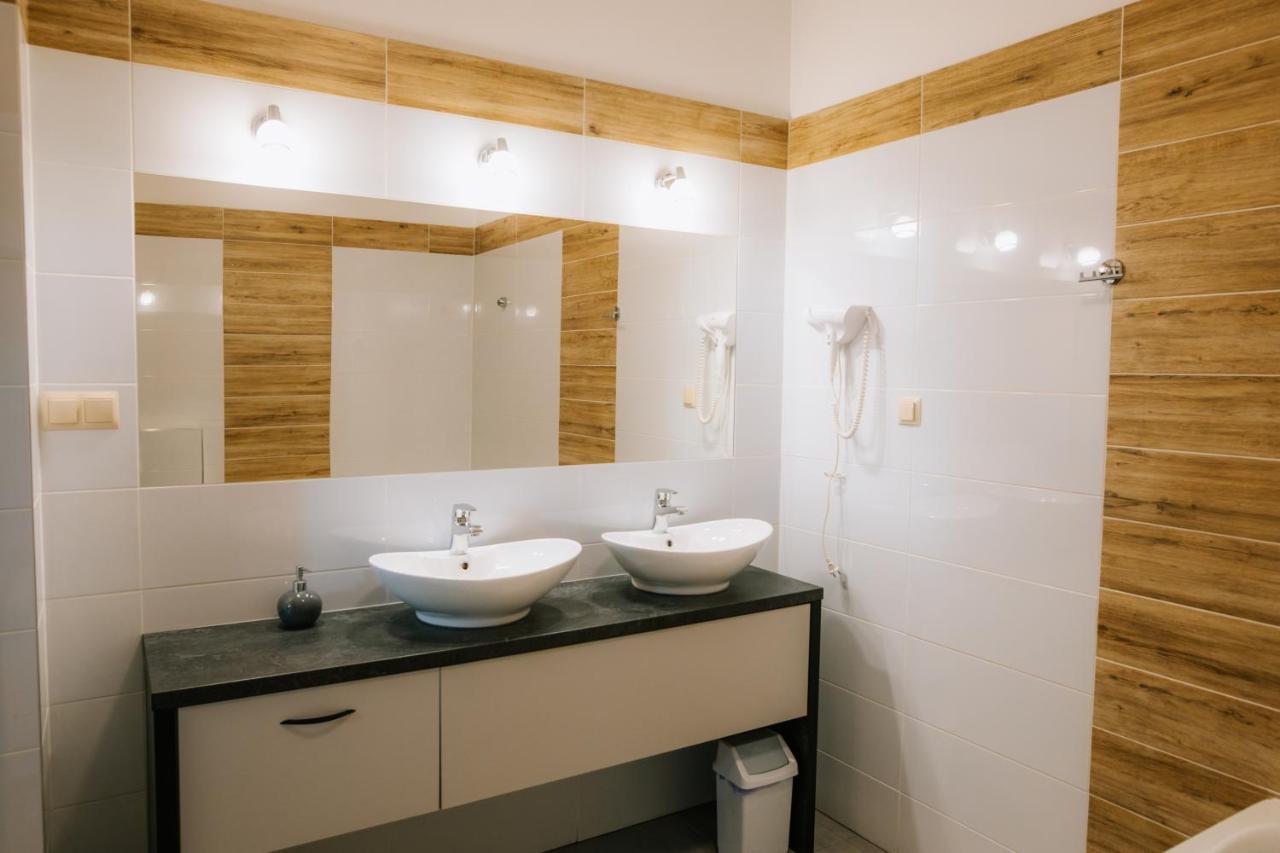 Kasztelan Hotel Krosno Buitenkant foto